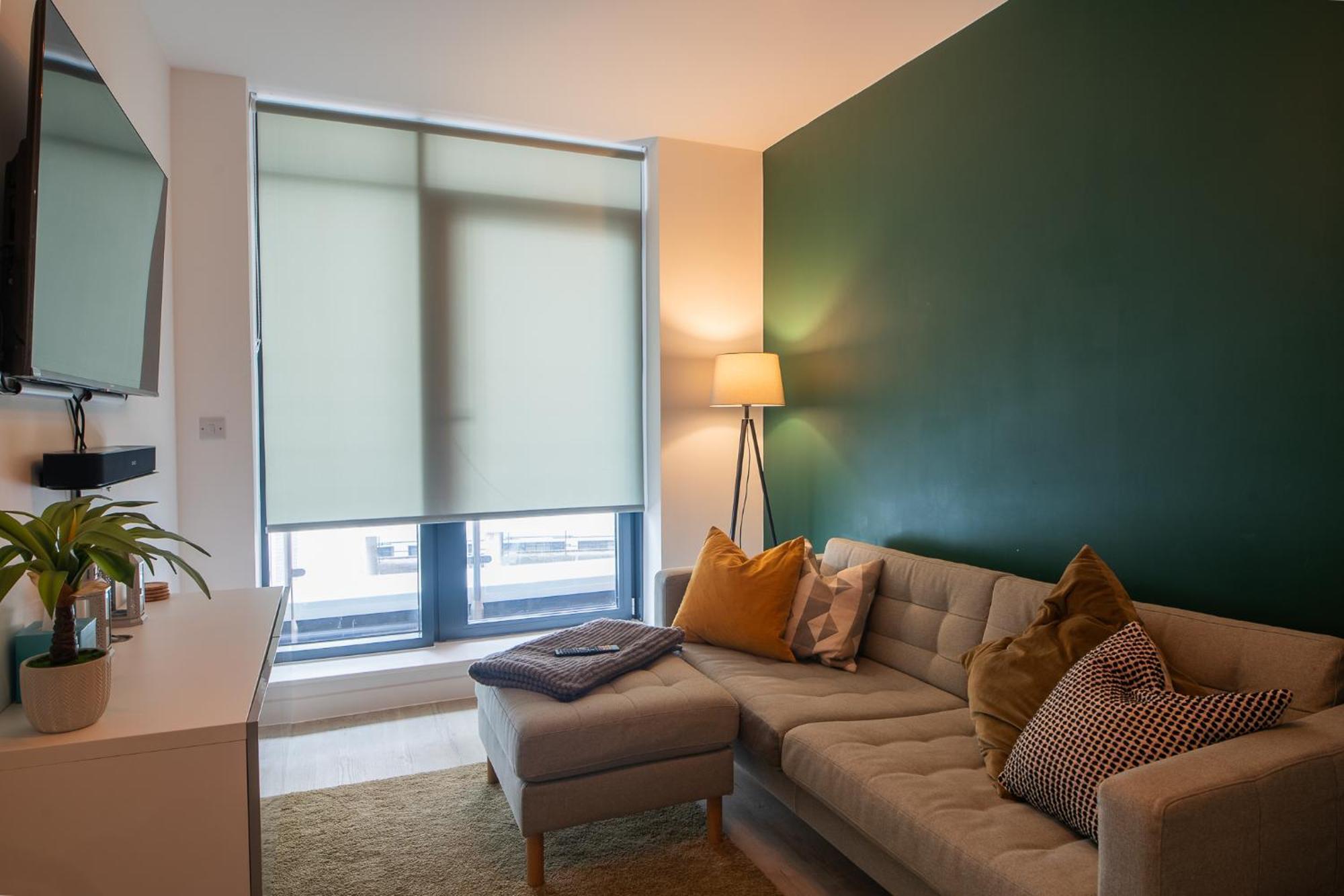 Modern And Spacious Apartment In Salford Quays Manchester Zewnętrze zdjęcie